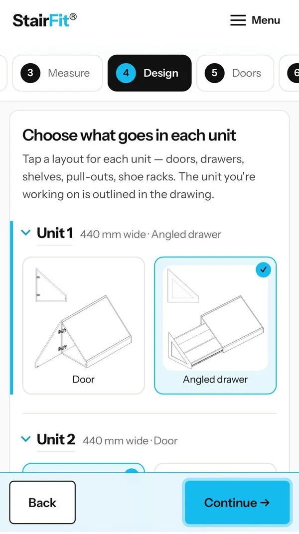 The designer on a phone at the Design step: choosing a door or an angled drawer for each unit